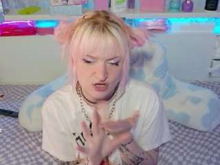 squeezypeach