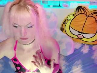 squeezypeach