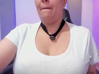 summynov Live Webcam on CamSoda