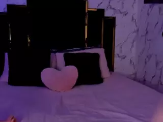 alicebrave's Live Sex Cam Show