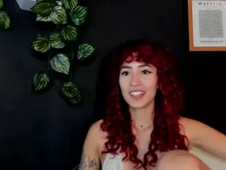 alicebrave's Live Sex Cam Show