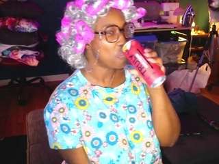 msbutterworths from CamSoda is Freechat