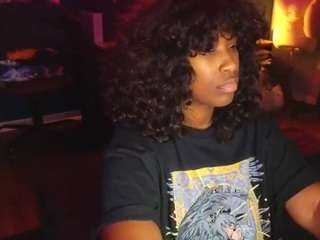 Live webcam model msbutterworths on Soda Cams