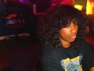 Live webcam model msbutterworths on Soda Cams