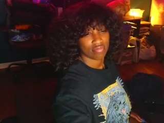 Live webcam model msbutterworths on Soda Cams