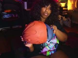 Live webcam model msbutterworths on Soda Cams