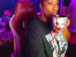 Live webcam model msbutterworths on Soda Cams