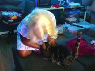 Live webcam model msbutterworths on Soda Cams