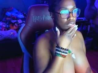 msbutterworths's CamSoda show and profile