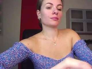 allofmee webcam model