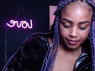 le modèle melaniebrown1 est en webcam porno dans un show sur le site camsoda, il possède les tags suivants: black hair,no smoking,upskirt,twerk,toys,blowjob,tittyfuck,lovense,foot-fetish,fetish,feet,doggy-style,brown eyes,bbw,big-ass,big-tits,ebony,hd