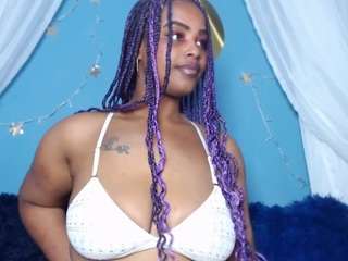 このモデルは現在ライブ中です。 melaniebrown1