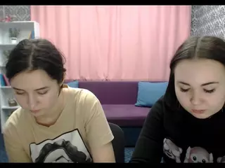 emiliasmith's Live Sex Cam Show