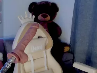 tinnysalome's Live Sex Cam Show