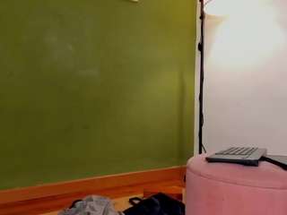 karlyee webcam model