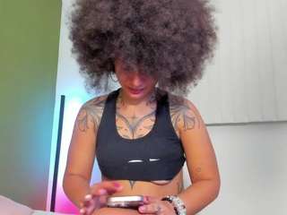 karlyee Live Webcam on CamSoda