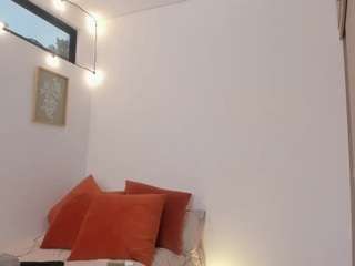 Karlyee live cam preview