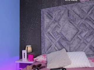 sophiastone's live room