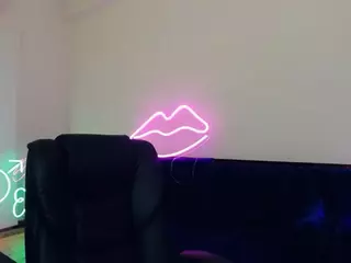 bethanyapril's Live Sex Cam Show