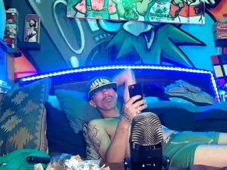 HambinoTheGreat's Live Sex Cam Show