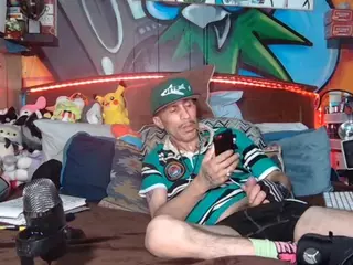 HambinoTheGreat's Live Sex Cam Show