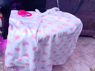 sharlottxl live cam profile