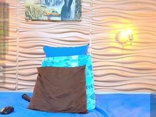 mia-pineda webcam