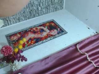 newshantallts Live Webcam on CamSoda