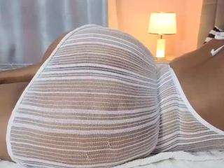 Live webcam model hornyafricangirl on Soda Cams