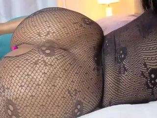 hornyafricangirl's CamSoda show and profile