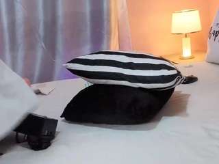 Live webcam model hornyafricangirl on Soda Cams