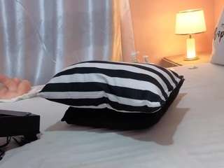 Live webcam model hornyafricangirl on Soda Cams