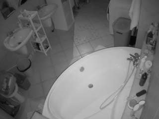 1s camsoda voyeurcam-julmodels-bath-1st-1