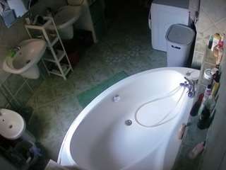 1s camsoda voyeurcam-julmodels-bath-1st-1