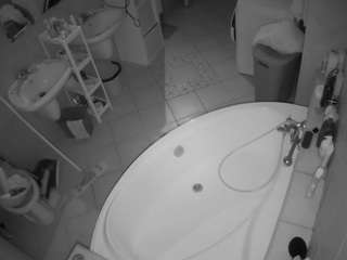 voyeurcam-julmodels-bath-1st-1 Black Cam Models camsoda