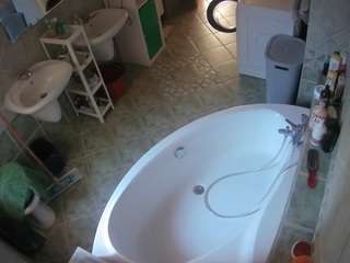 Charyrbatw camsoda voyeurcam-julmodels-bath-1st-1