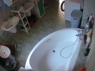 camsoda voyeurcam-julmodels-bath-1st-1