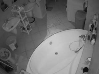 Erotics Models camsoda voyeurcam-julmodels-bath-1st-1