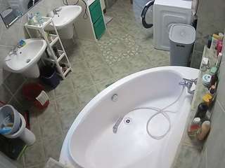 camsoda voyeurcam-julmodels-bath-1st-1