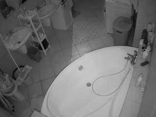 Spy Bath Cam camsoda voyeurcam-julmodels-bath-1st-1