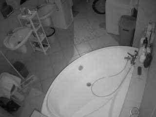 1s camsoda voyeurcam-julmodels-bath-1st-1