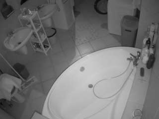 Models Cam camsoda voyeurcam-julmodels-bath-1st-1