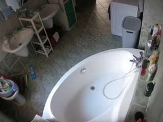 Alyshanon camsoda voyeurcam-julmodels-bath-1st-1