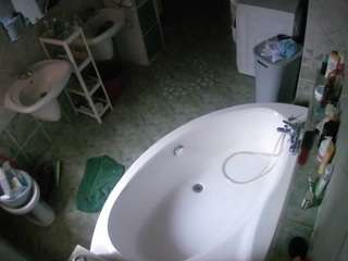 Xcam Models camsoda voyeurcam-julmodels-bath-1st-1