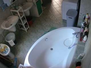 voyeurcam-julmodels-bath-1st-1 Sexcam Models camsoda