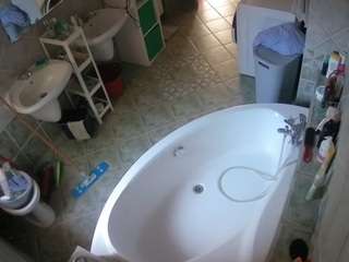 Naked Russian Models camsoda voyeurcam-julmodels-bath-1st-1