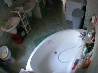 Delightfulhug camsoda voyeurcam-julmodels-bath-1st-1