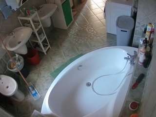 Nude Hispanic Models camsoda voyeurcam-julmodels-bath-1st-1