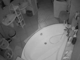 Brophies camsoda voyeurcam-julmodels-bath-1st-1