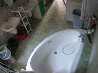 Voyeur Shower camsoda voyeurcam-julmodels-bath-1st-1